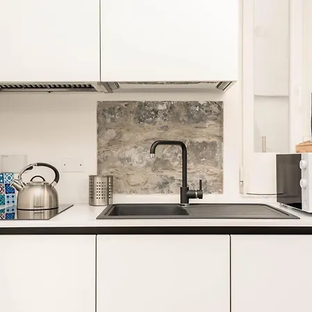 35 Via Torino, Terre Marine Lejlighed