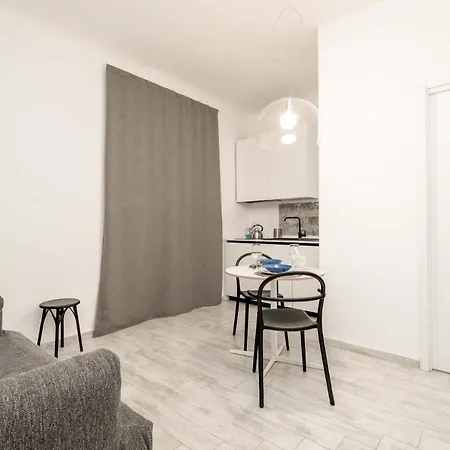 35 Via Torino, Terre Marine